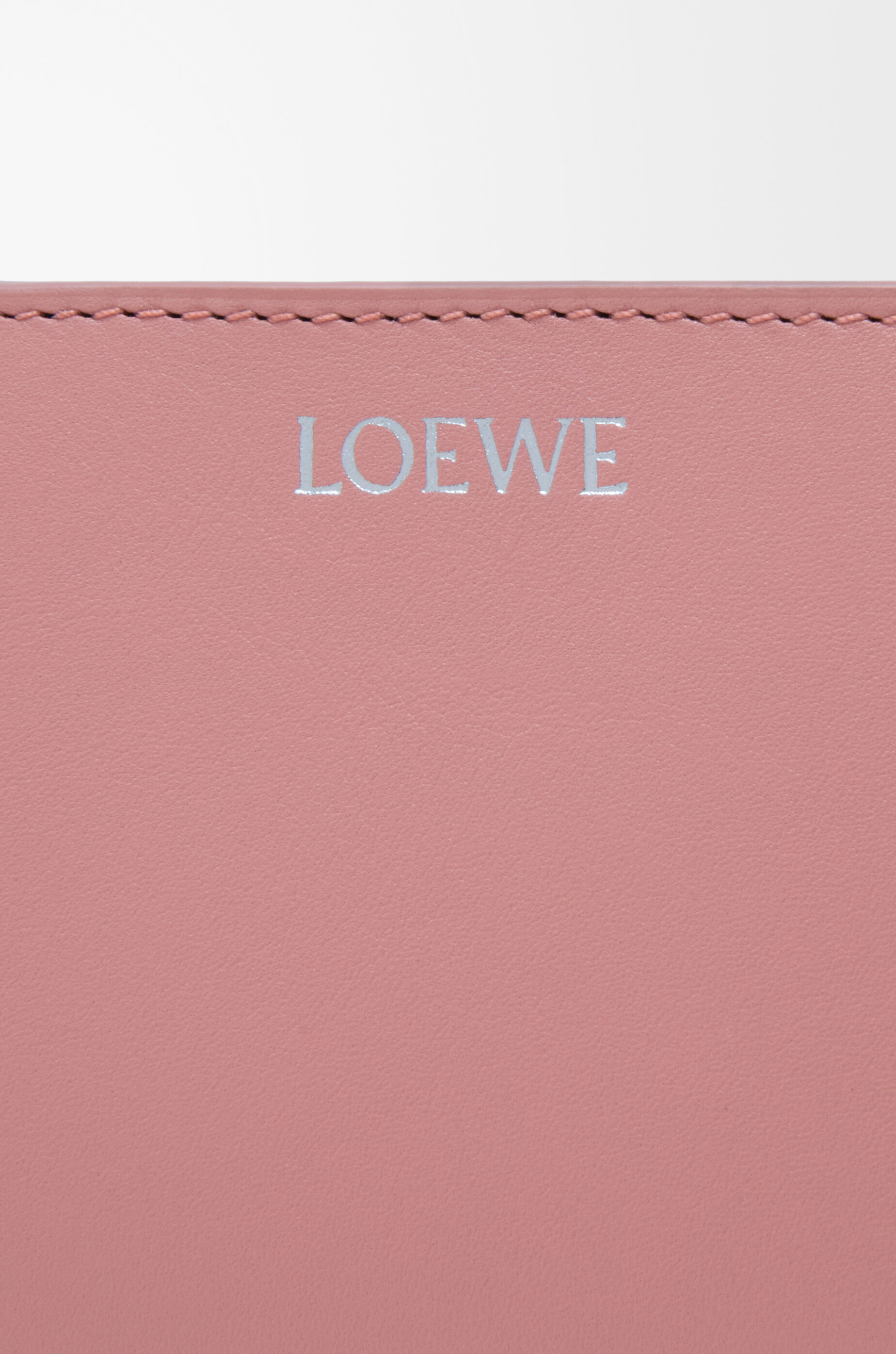LOEWEノット コンパクト ウォレット（シャイニーナパカーフ） ノット コンパクト ウォレット（シャイニーナパカーフ） マルチカラー