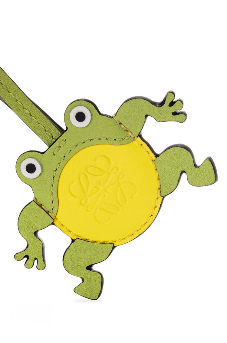 LOEWE 經典小牛皮拼黃銅青蛙 Airtag 保護殼 綠色/黃色