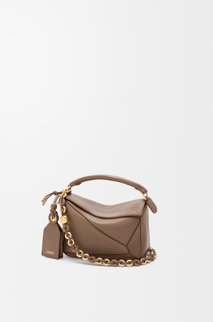 LOEWE 迷你納帕小羊皮 Featherlight Puzzle 包款 灰褐色