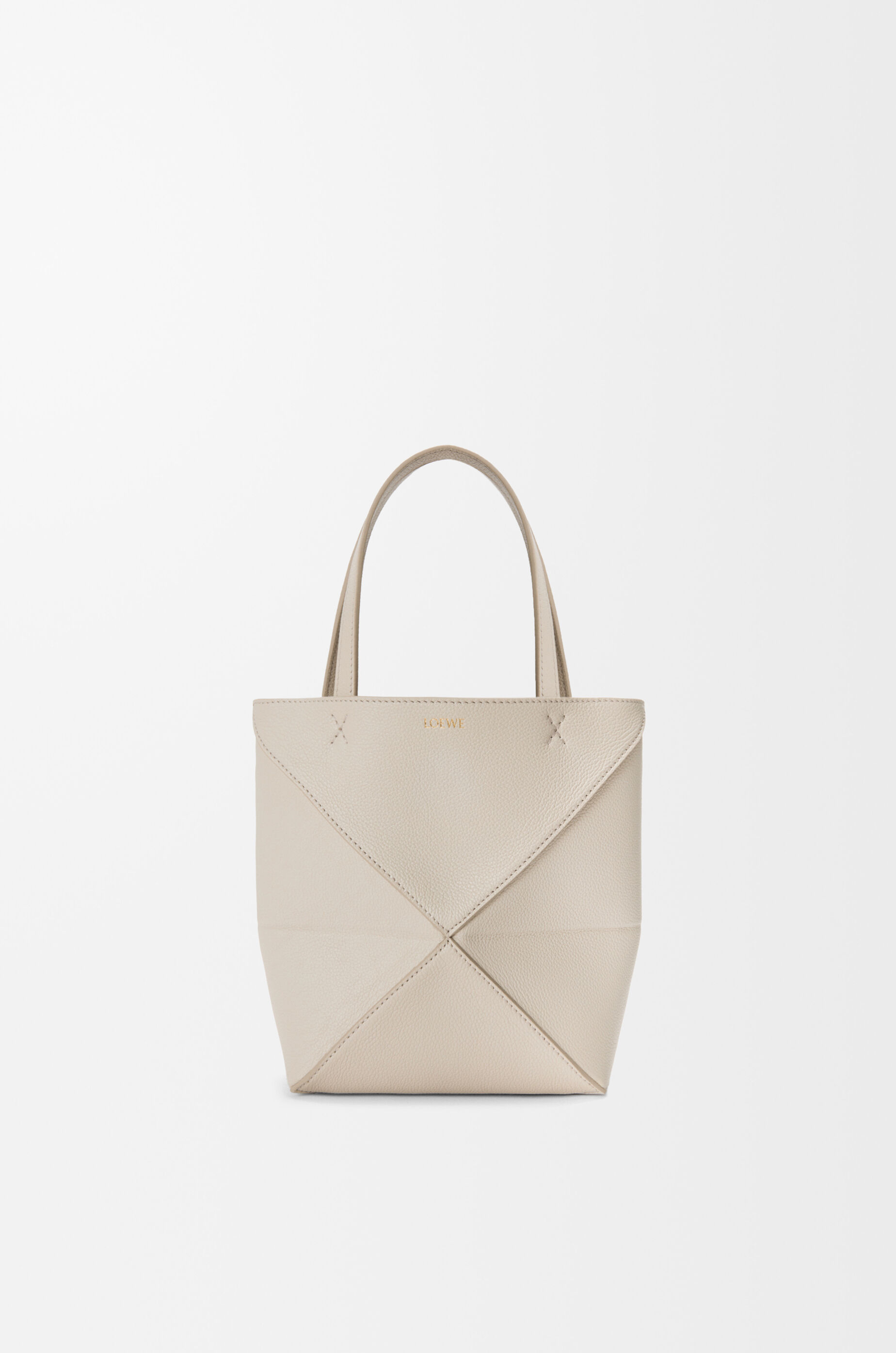 ロエベ トートバッグ ナイロンレザー LOEWE（ナイロン ・ トートバッグ）のフリマアイテム一覧