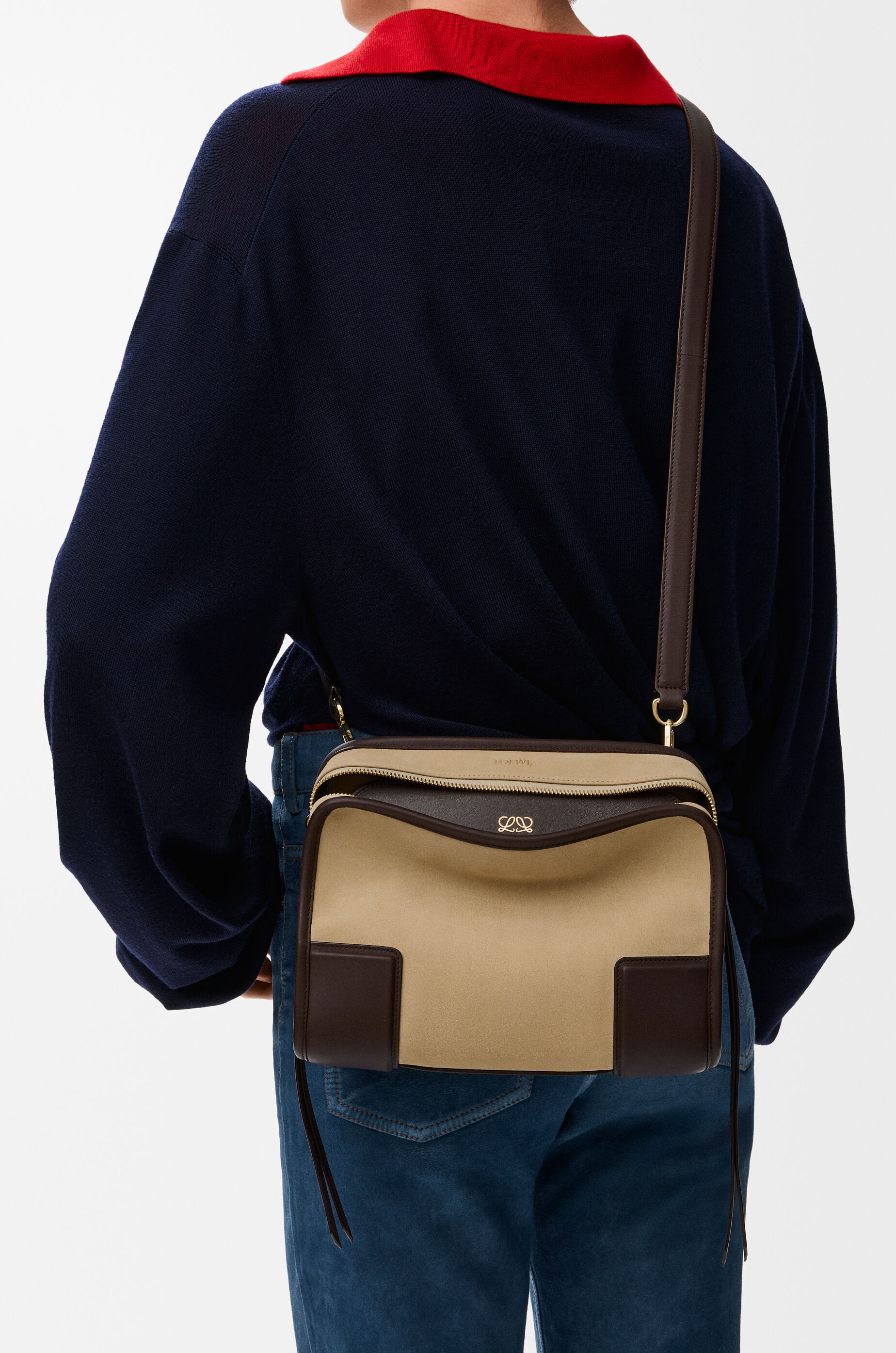 LOEWE スウェード ショルダーバッグ 中古・古着通販】LOEWE (ロエベ) アナグラムスエードショルダーバッグ