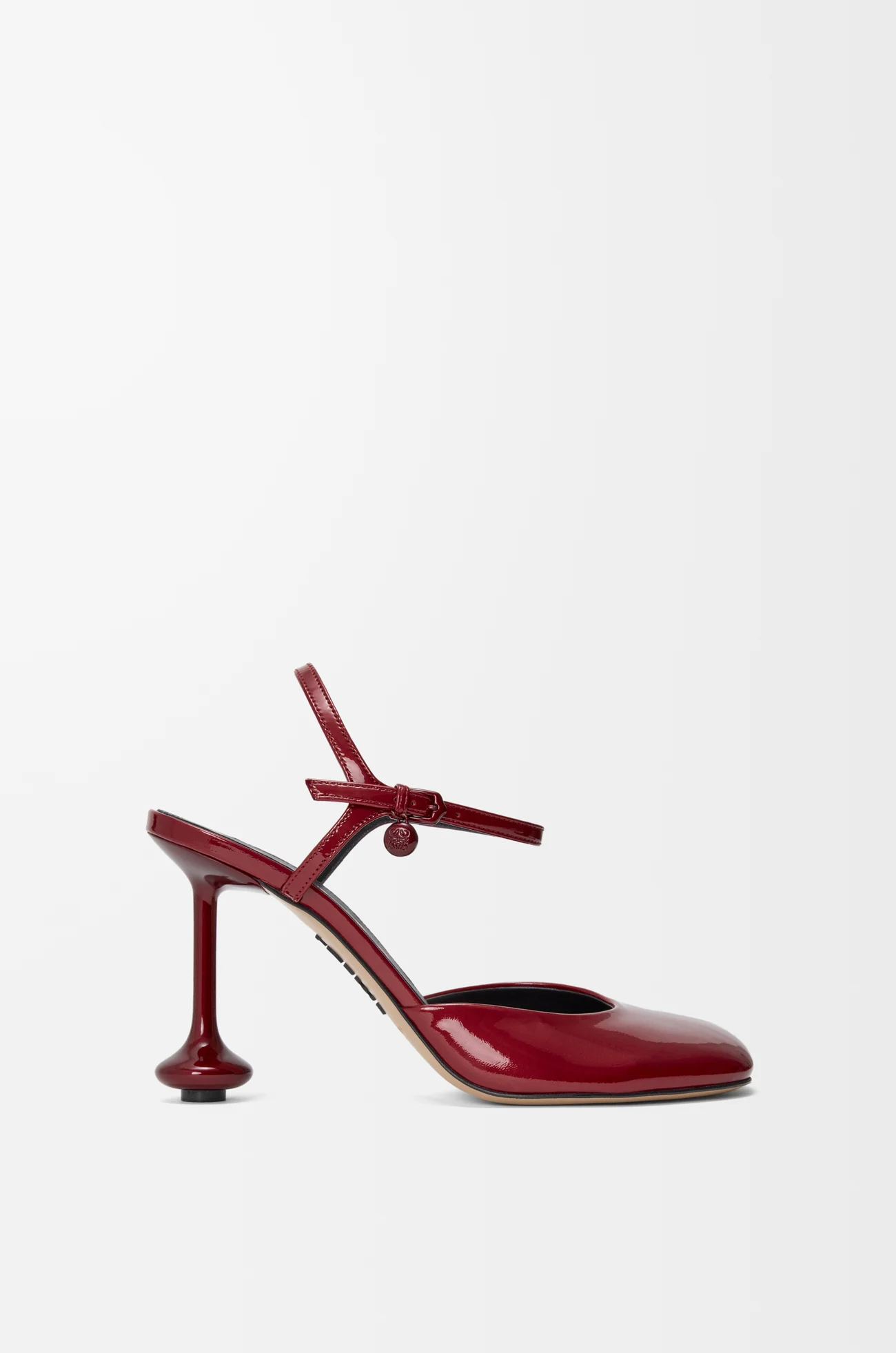 LOEWE Zapato de salón Toy con tira en piel de cordero suave efecto charol Rojo Oscuro
