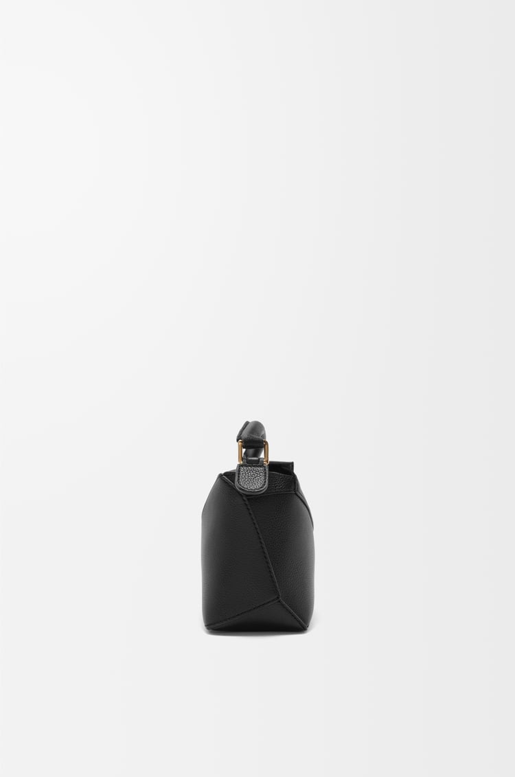 LOEWE Mini Puzzle Edge Tasche aus weichem, genarbtem Kalbsleder Schwarz