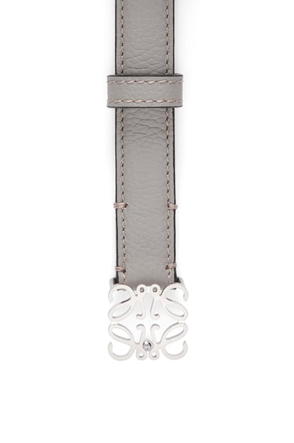 LOEWE Anagram belt in soft grained calfskin and brass Pearl Grey/Palladio plp_rd