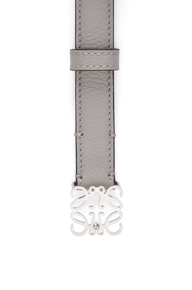 LOEWE Anagram belt in soft grained calfskin and brass Pearl Grey/Palladio