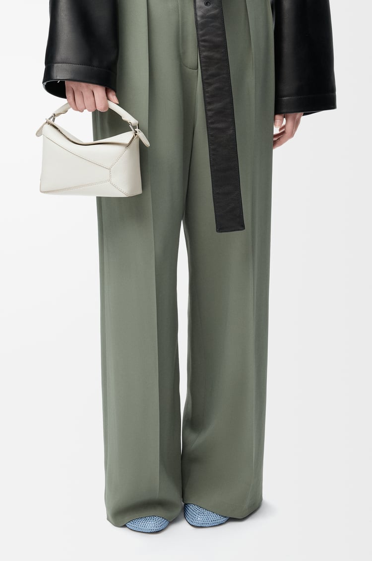 LOEWE Mini sac Puzzle Edge en cuir de veau grainé souple Blanc Doux