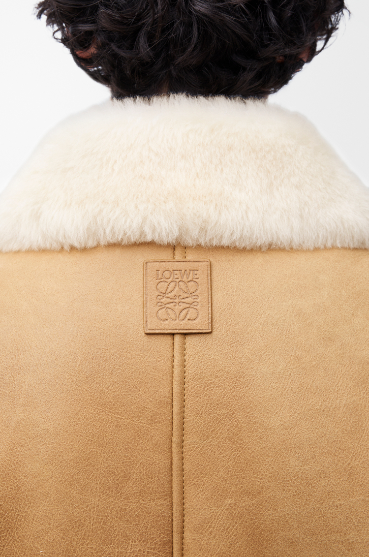 LOEWE 羊毛皮夾克 駝色