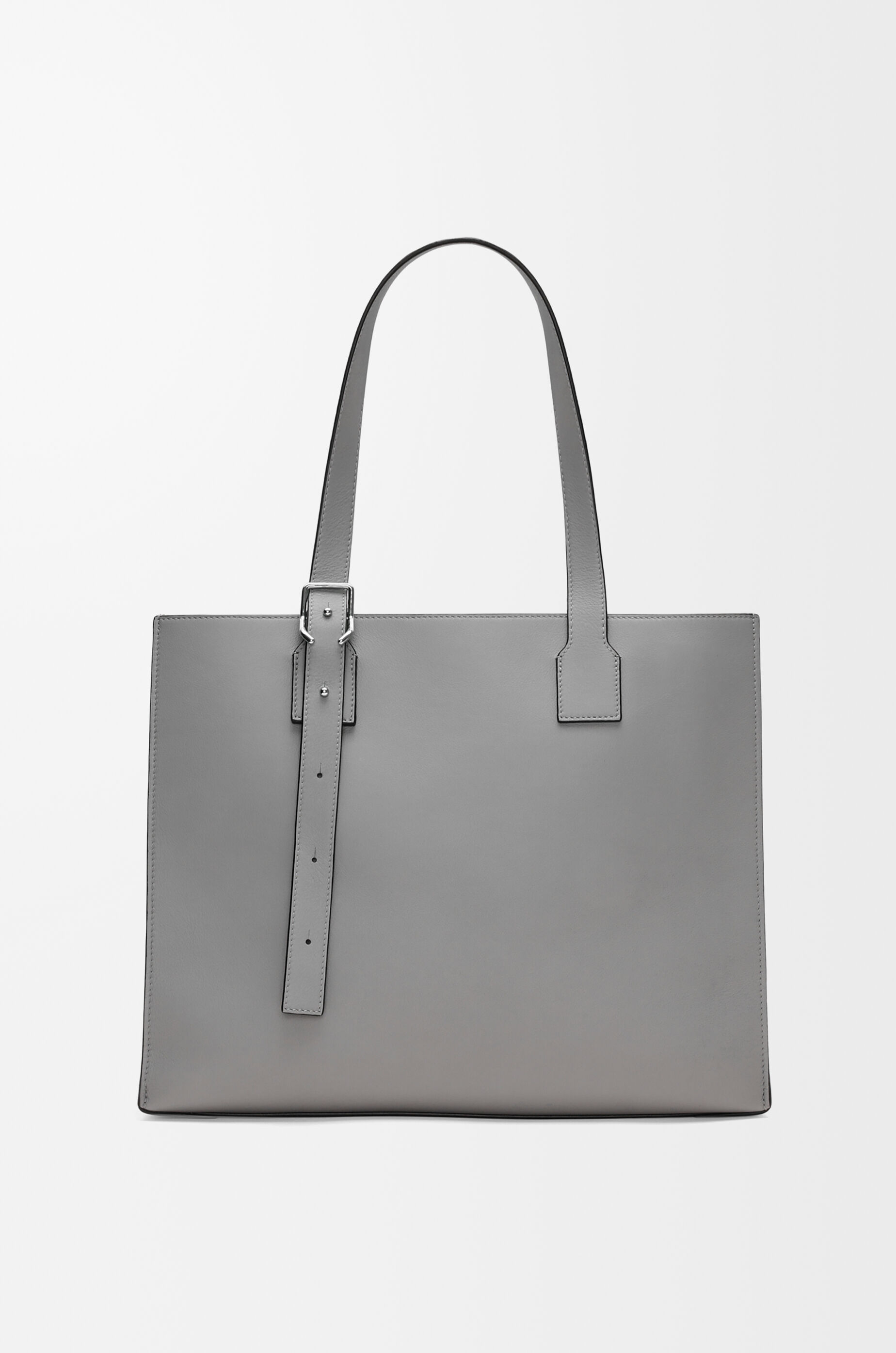 LOEWE(ロエベ)バックルジッパートートバッグが買取入荷しました