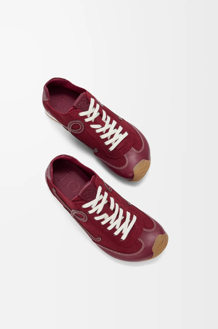 LOEWE Ballet Runner 2.0 Unlined en piel de ciervo y piel de ternera Burdeos