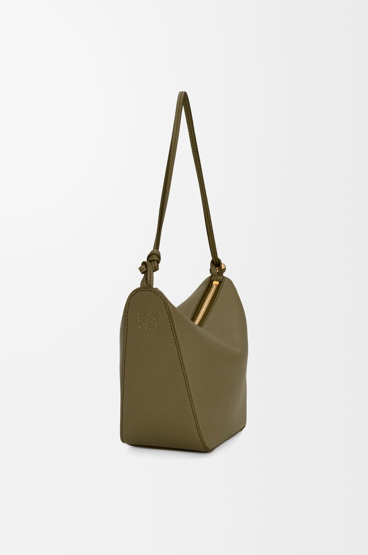 LOEWE Mini Hammock Hobo en piel de ternera Verde Caqui Oscuro