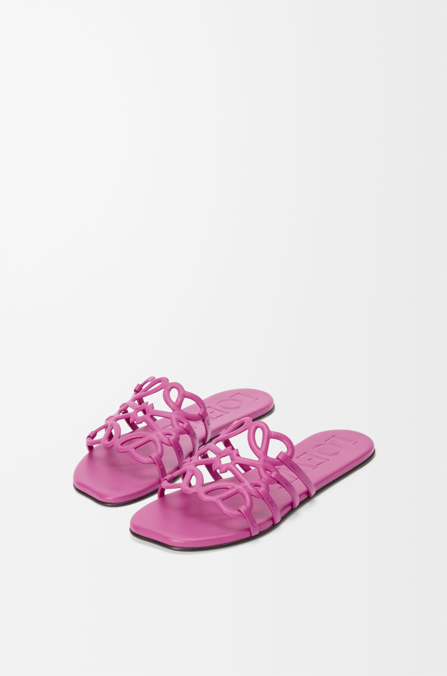 LOEWE＊Petal Anagram slide ソフトカーフ サンダル＊送料込 楽天市場】LOEWE ロエベ サンダル PETAL ANAGRAM SLIDE ペタル