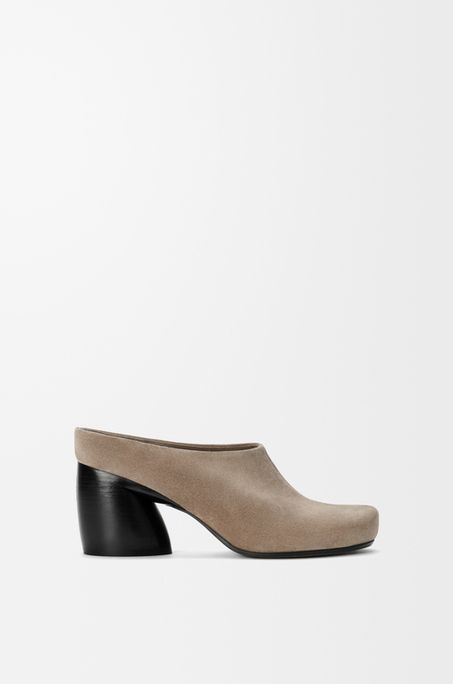 LOEWE オーバル ミュール（スエードカーフ） Hazelnut