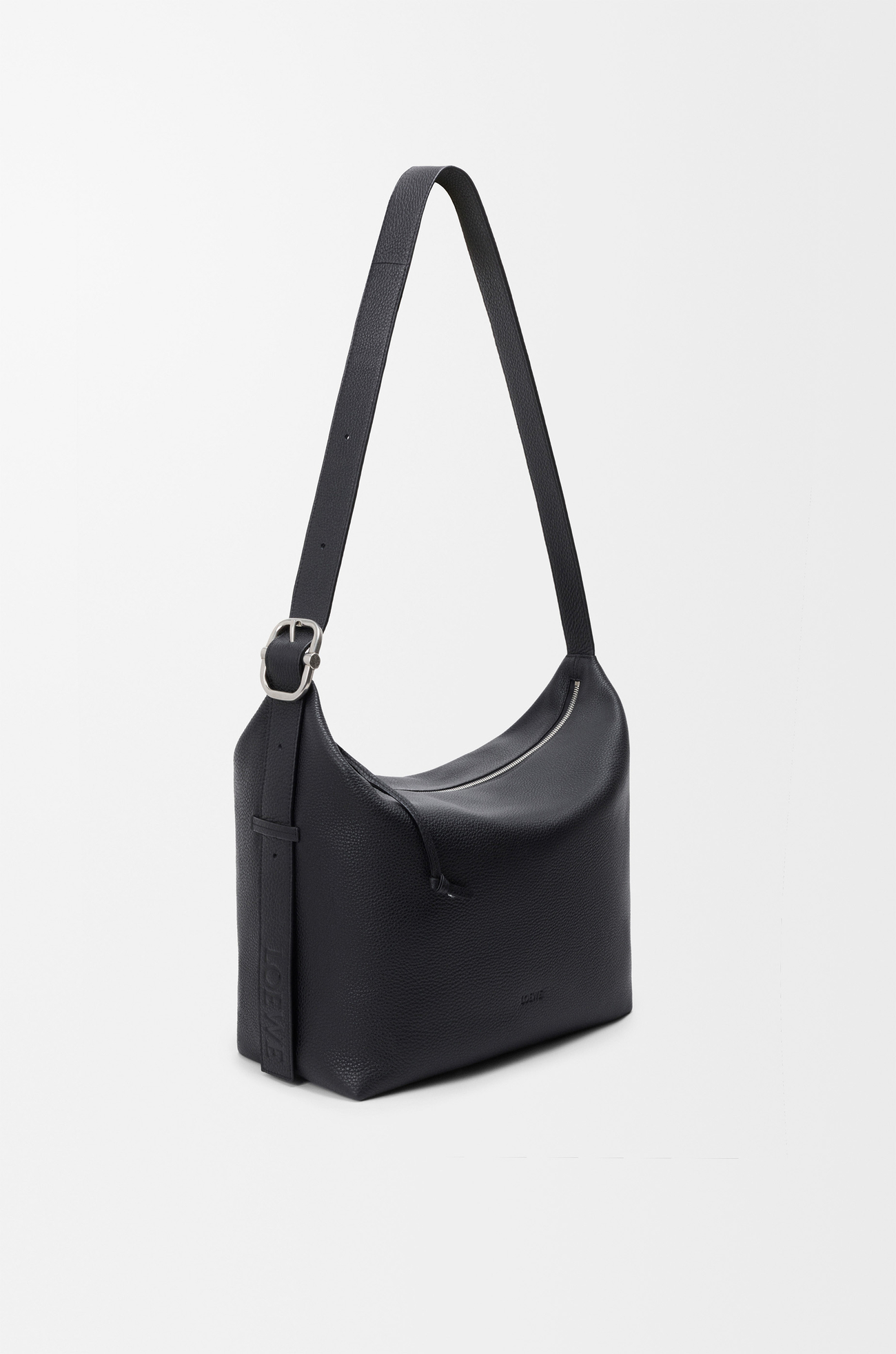 LOEWE ループ ホーボー ラージ（サプルグレインカーフ） ブラック