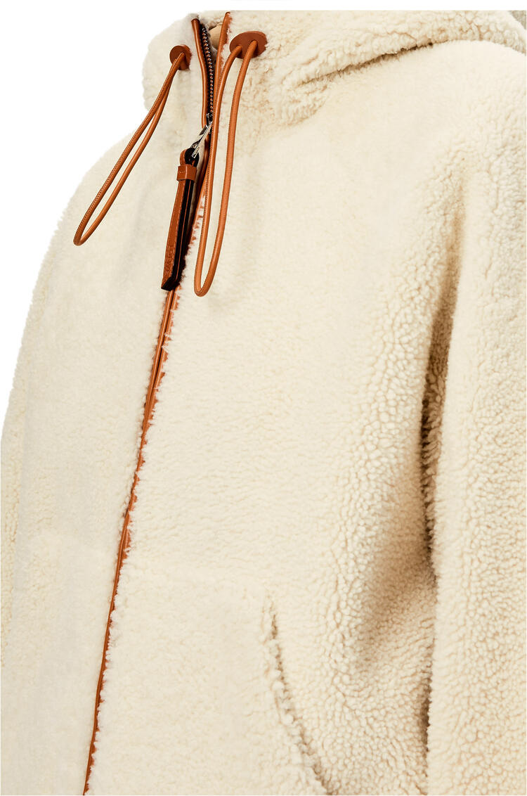 LOEWE Hooded zip jacket in shearling Soft White/Tan pdp_rd