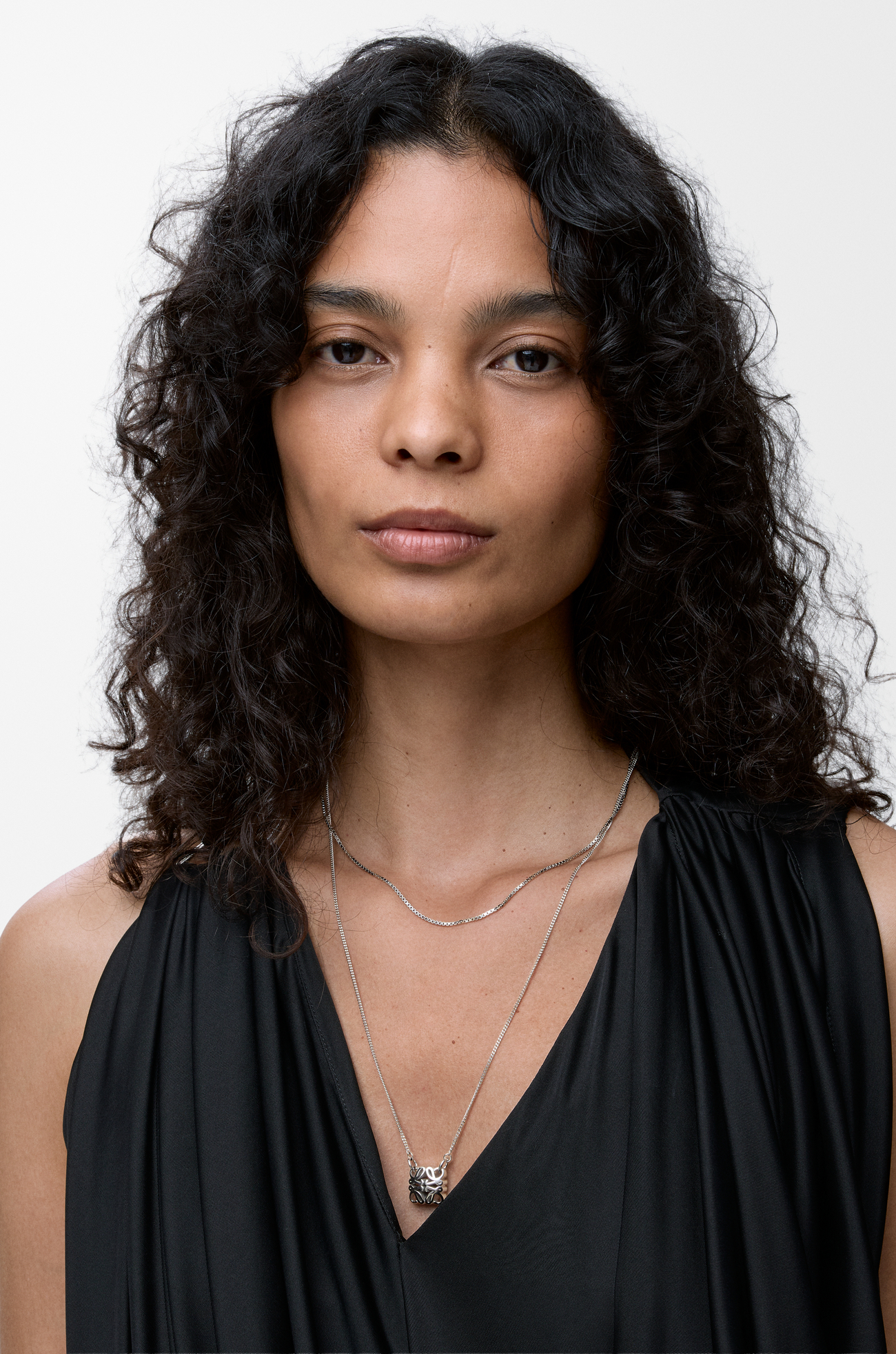 LOEWE Collar Anagram Bombé en plata de ley Plata