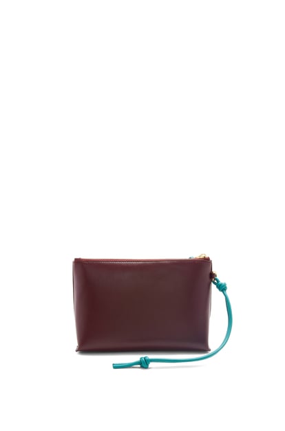 LOEWE Knot T pouch in shiny nappa calfskin 酒紅色/祖母綠 plp_rd
