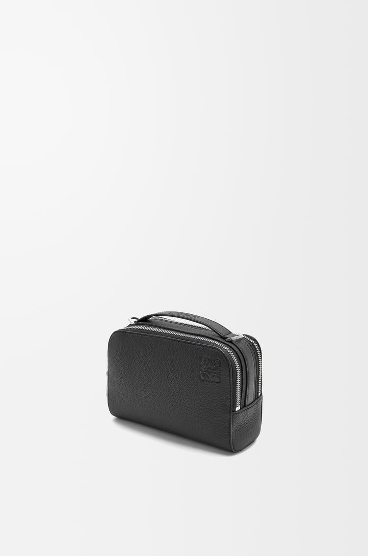 LOEWE 迷你柔软粒面牛皮革相机斜挎包 黑色