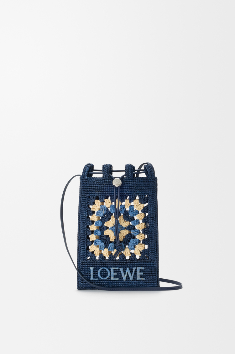LOEWE Drawstring pocket en cuir de veau classique et raphia Plâtre/Noir