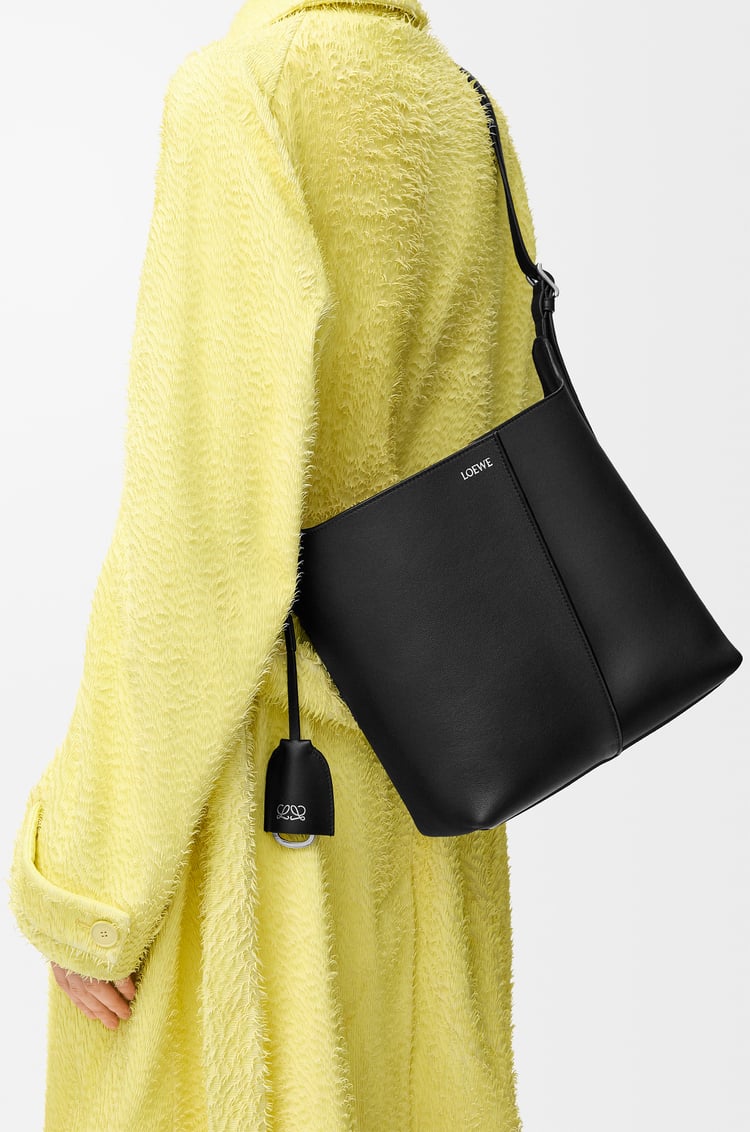 LOEWE Bolso Bilbao bucket mediano en piel de ternera lisa Negro