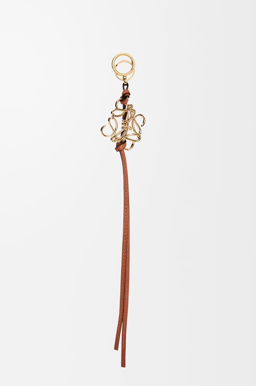 LOEWE Charm Anagram en piel de ternera Dorado / Bronceado plp_rd