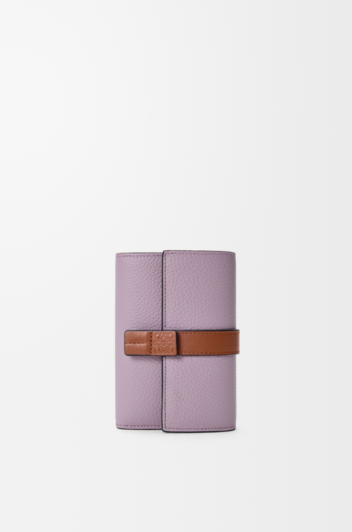 LOEWE バーティカル ウォレット スモール（ソフトグレインカーフ） ダーティモーヴ/スクワール