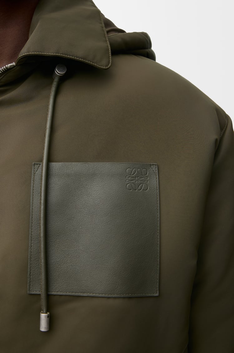 LOEWE 尼龍連帽夾克 卡其綠