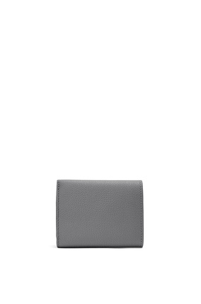 LOEWE Anagram trifold wallet in pebble grain calfskin Asphalt Grey plp_rd