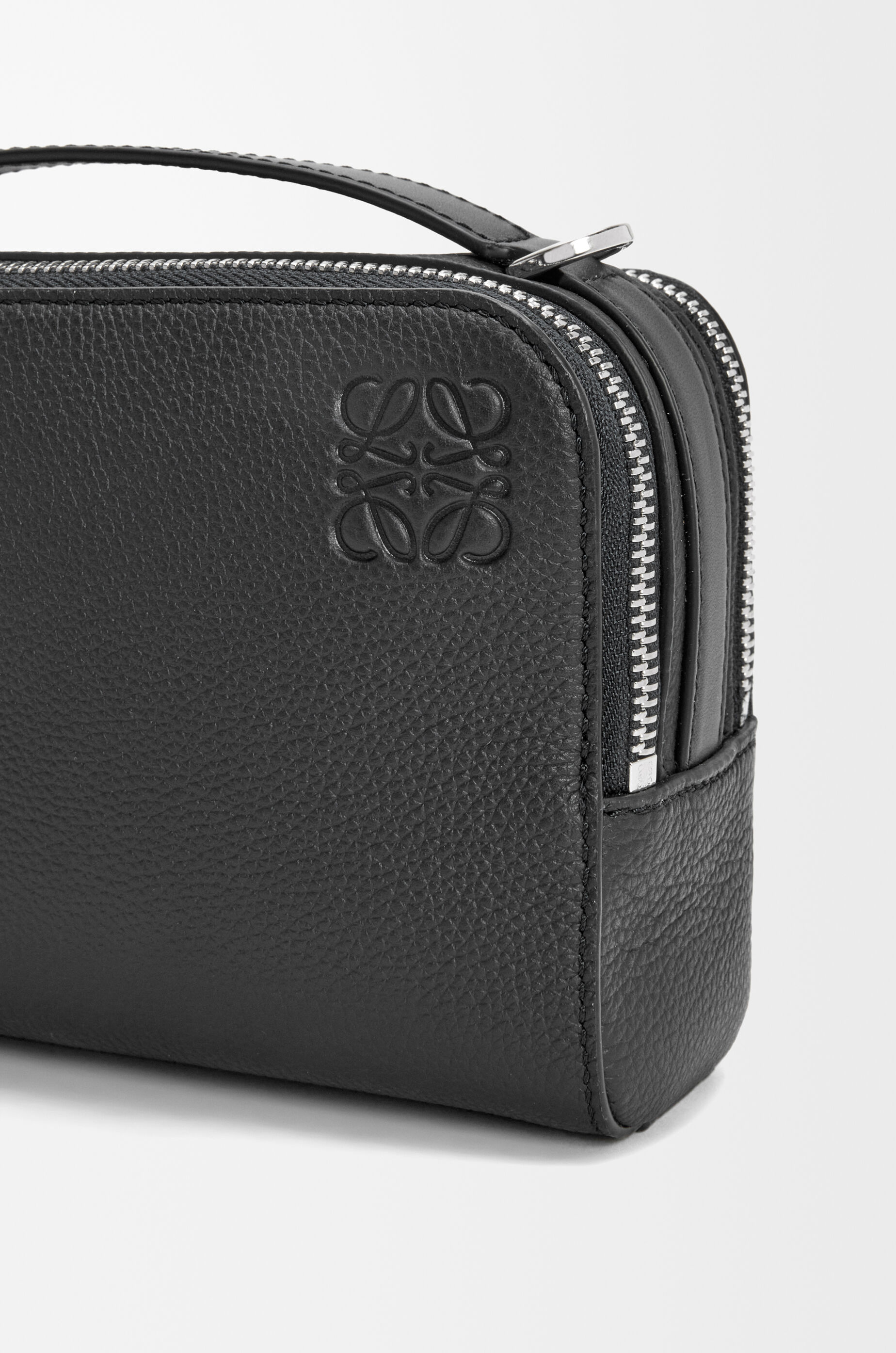 クロスボディ カメラバッグ ミニ（ソフトグレインカーフ） ブラック