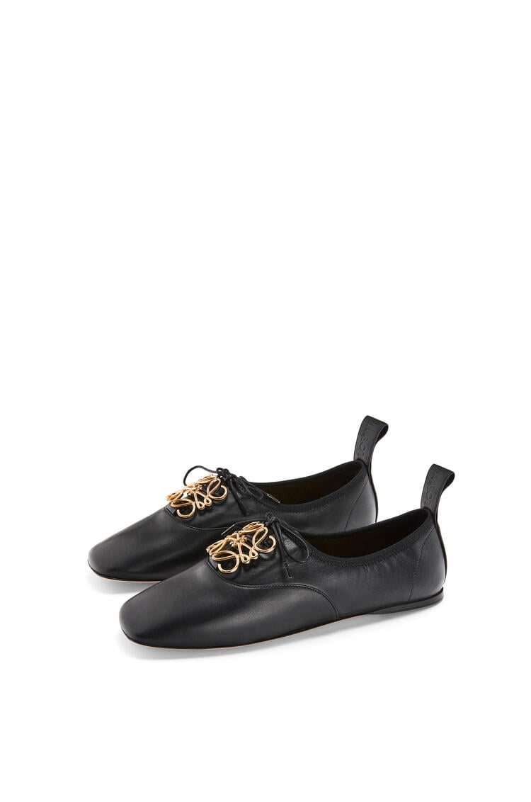 LOEWE Zapato derby en suave piel de cordero con Anagrama Negro pdp_rd