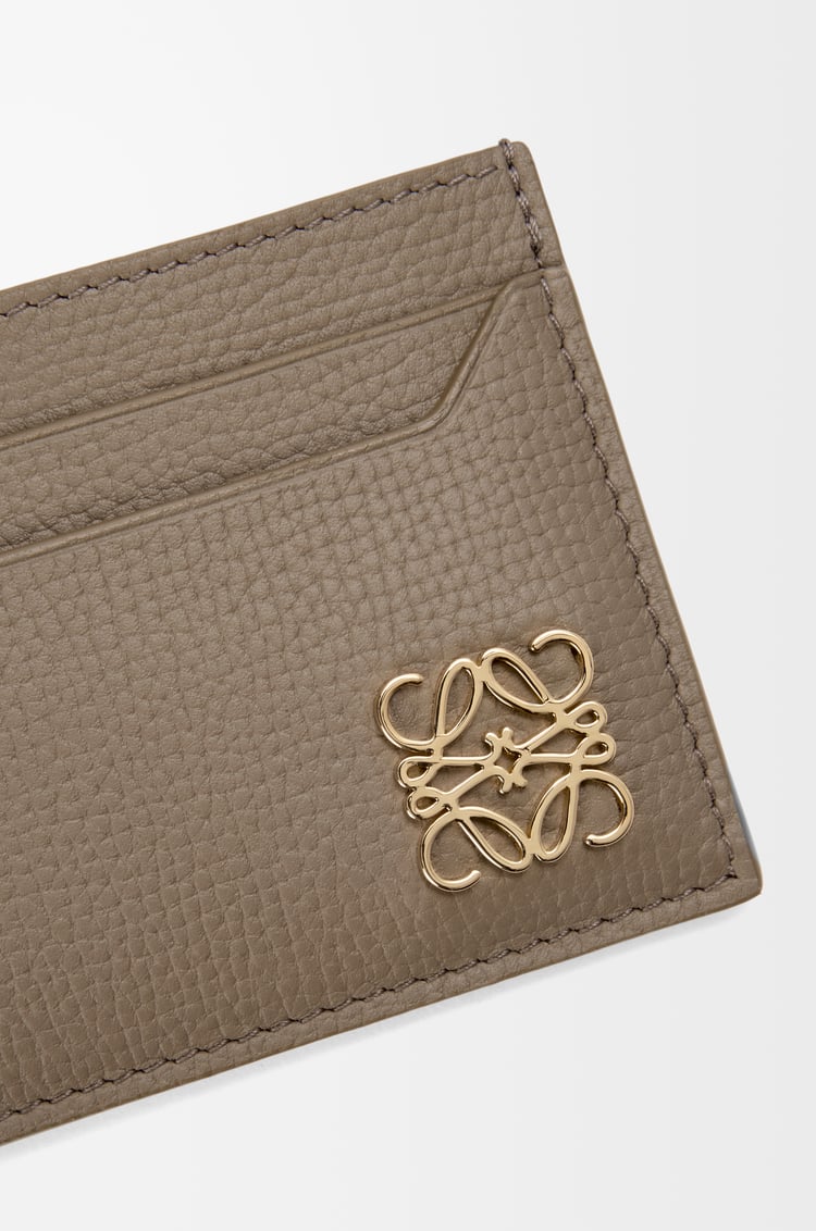 LOEWE Porte-cartes simple Anagram en cuir de veau grainé Taupe