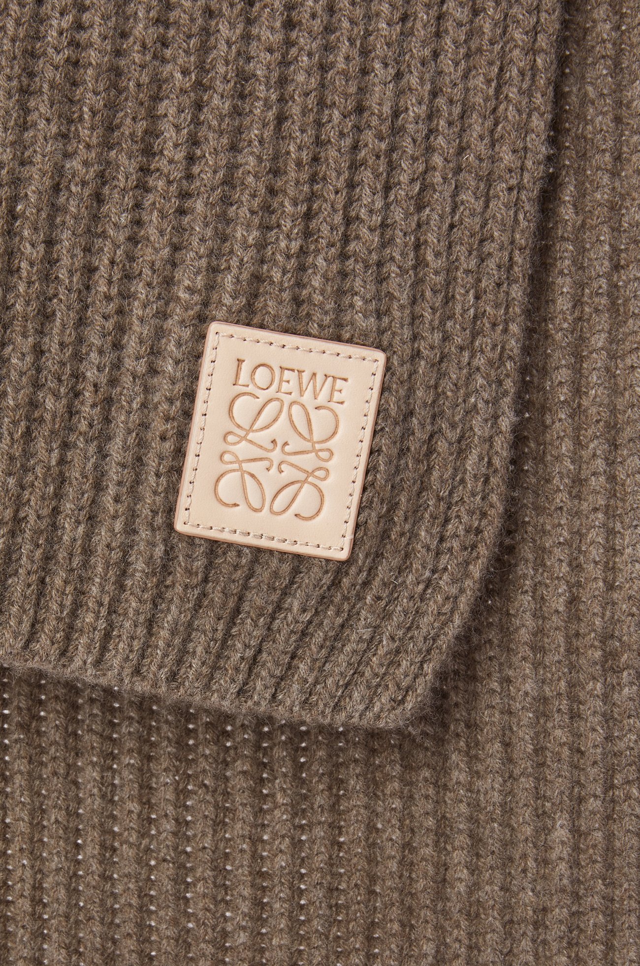 LOEWE Scarf in cashmere Beige