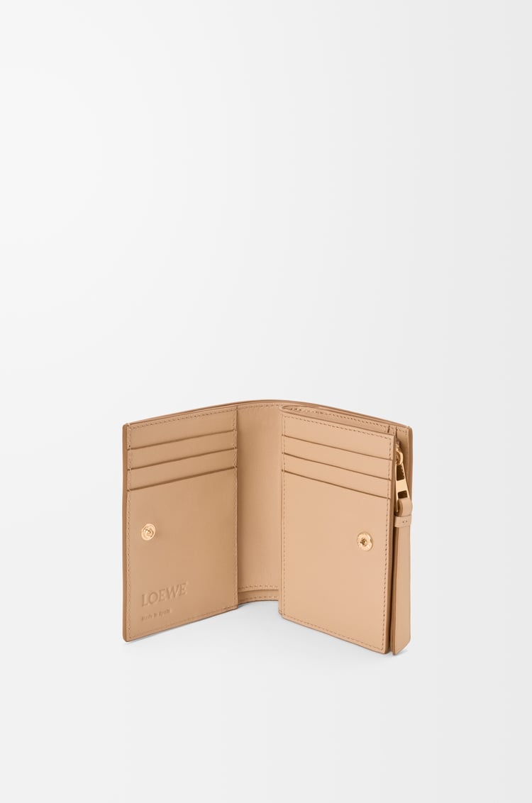 LOEWE Cartera compacta Puzzle en piel de ternera clásica Gris Claro/Beige Sedoso
