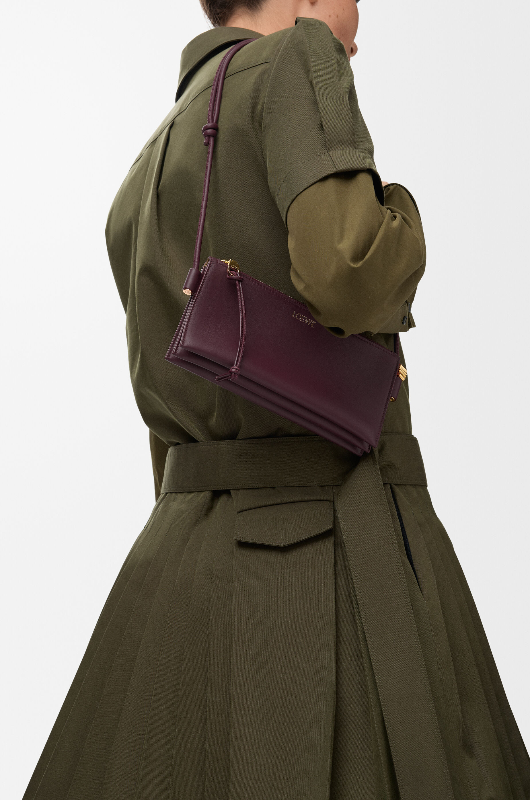 ホヤ ポーチ（ナパカーフ） レッド - LOEWE Japan official website