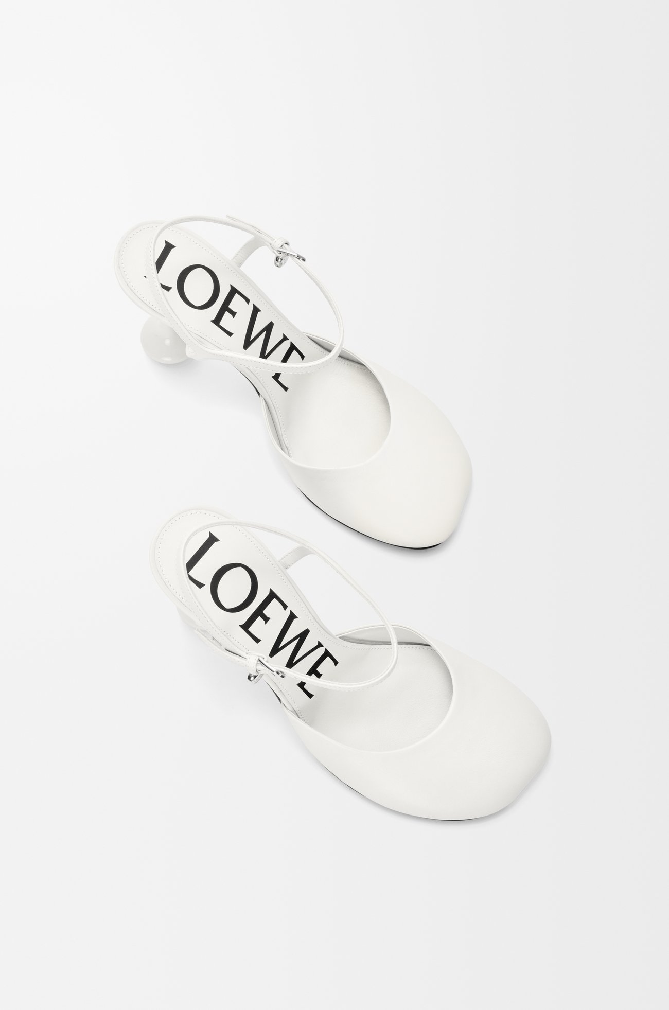LOEWE Toy ankle strap pump in lambskin Anthurium White