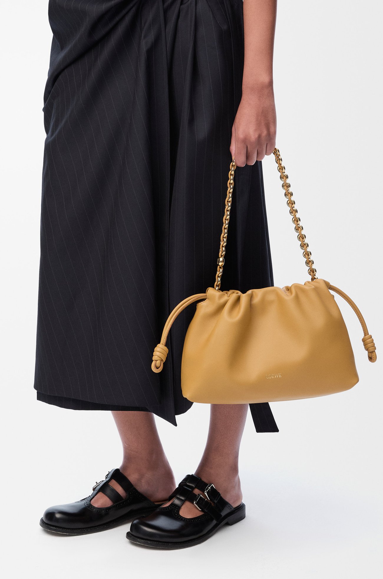 LOEWE Medium Flamenco purse in mellow nappa lambskin Sahara plp_rd