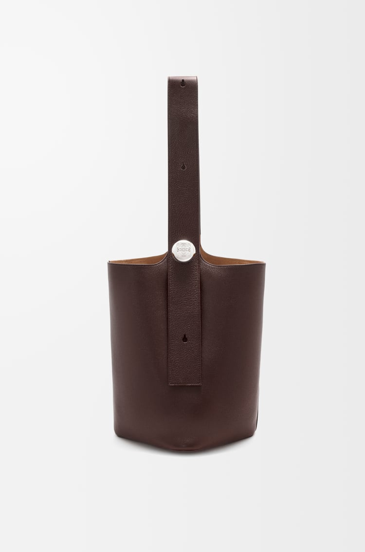 LOEWE Large Pebble bucket in supple grained calfskin Oxblood