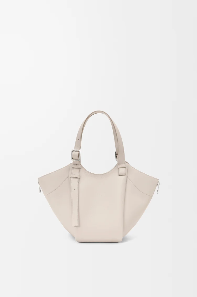 LOEWE 해먹 플립 백 - 클래식 카프스킨 라이트 고스트