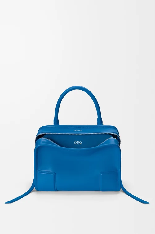 LOEWE Bolso Amazona 180 pequeño en piel de ternera suave Azur Real