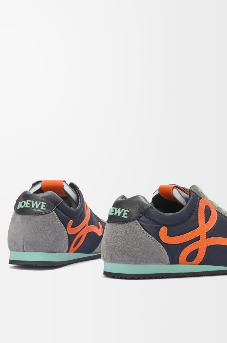 LOEWE Ballet Runner 2.0 en nailon y piel de becerro Azul Marino/Naranja/Turquesa