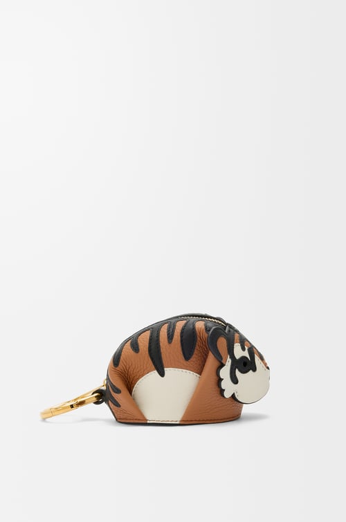 LOEWE Tiger coin case charm in classic calfskin Cognac