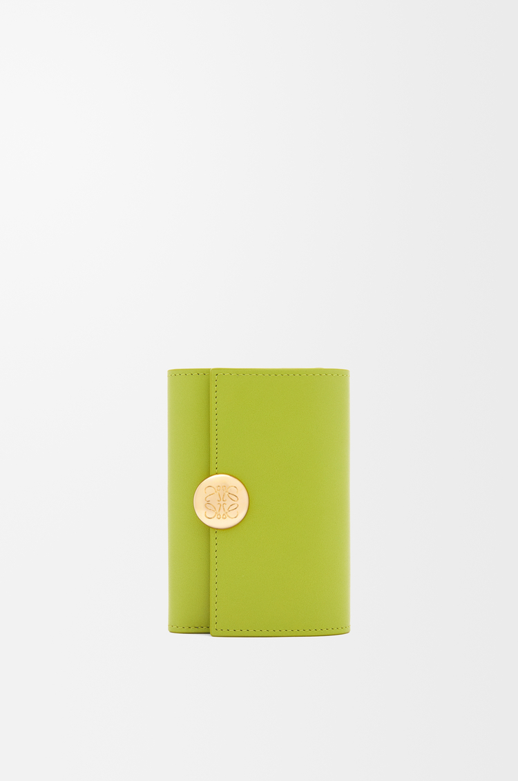 LOEWE Pebble small vertical wallet in shiny nappa calfskin Meadow Green