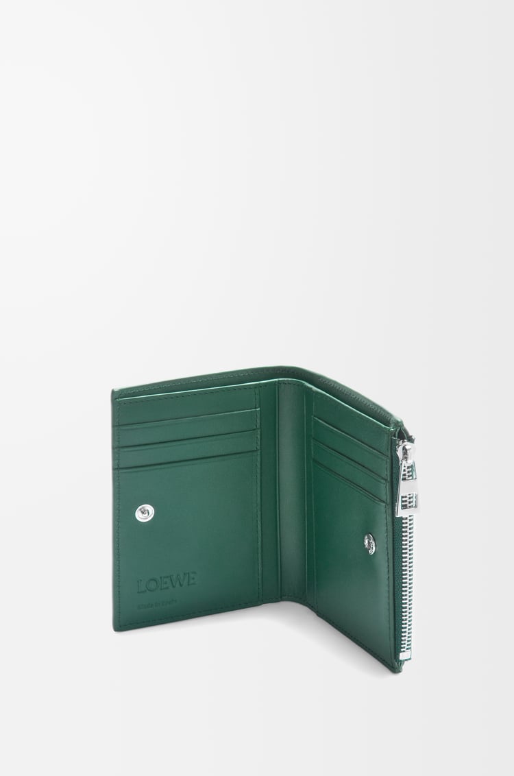LOEWE Slim compact wallet in deerskin Evergreen
