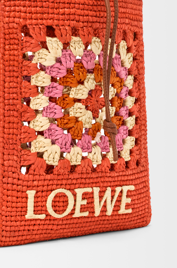 LOEWE Bolso pequeño con cordón en piel de ternera clásica y rafia Naranja Brillante/Rosa