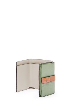 LOEWE Trifold wallet in soft grained calfskin Rosemary/Tan plp_rd