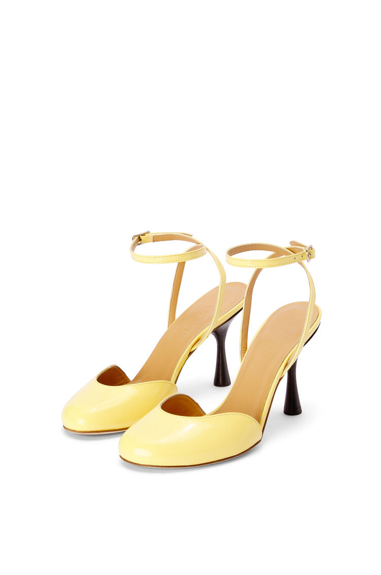 LOEWE Zapato de salón con tira en el tobillo en piel de ternera Amarillo pdp_rd