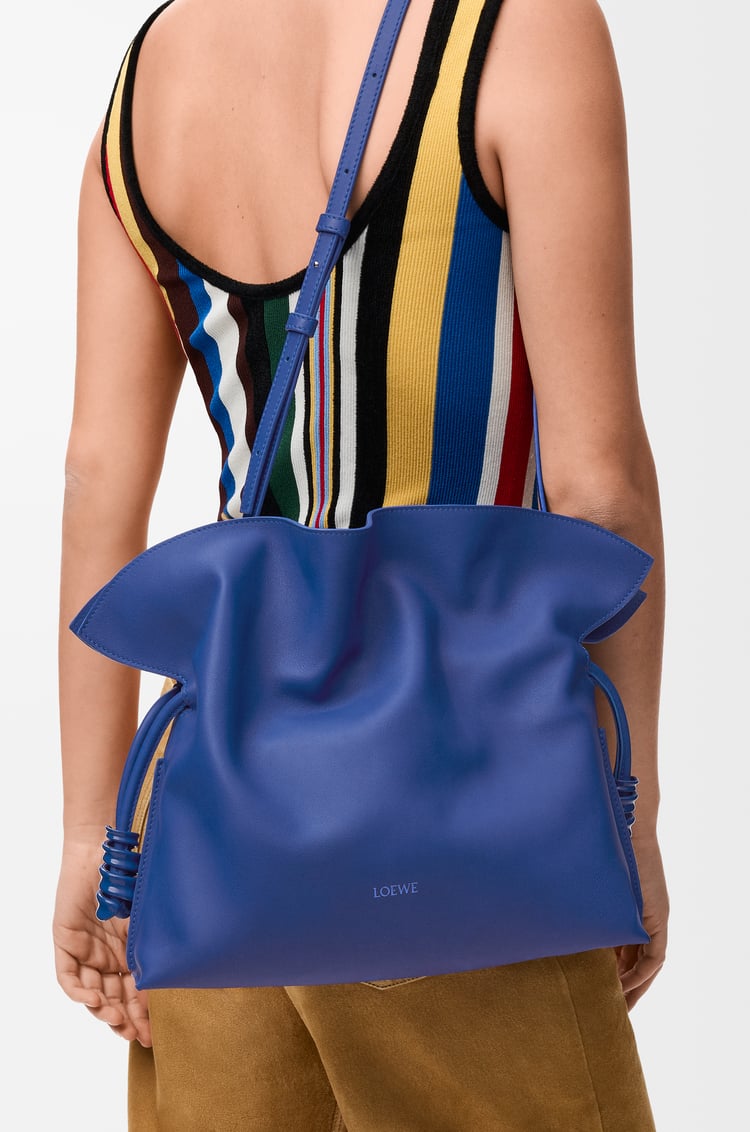 LOEWE Borsa clutch Coil Flamenco media in nappa di vitello Blu Stellare