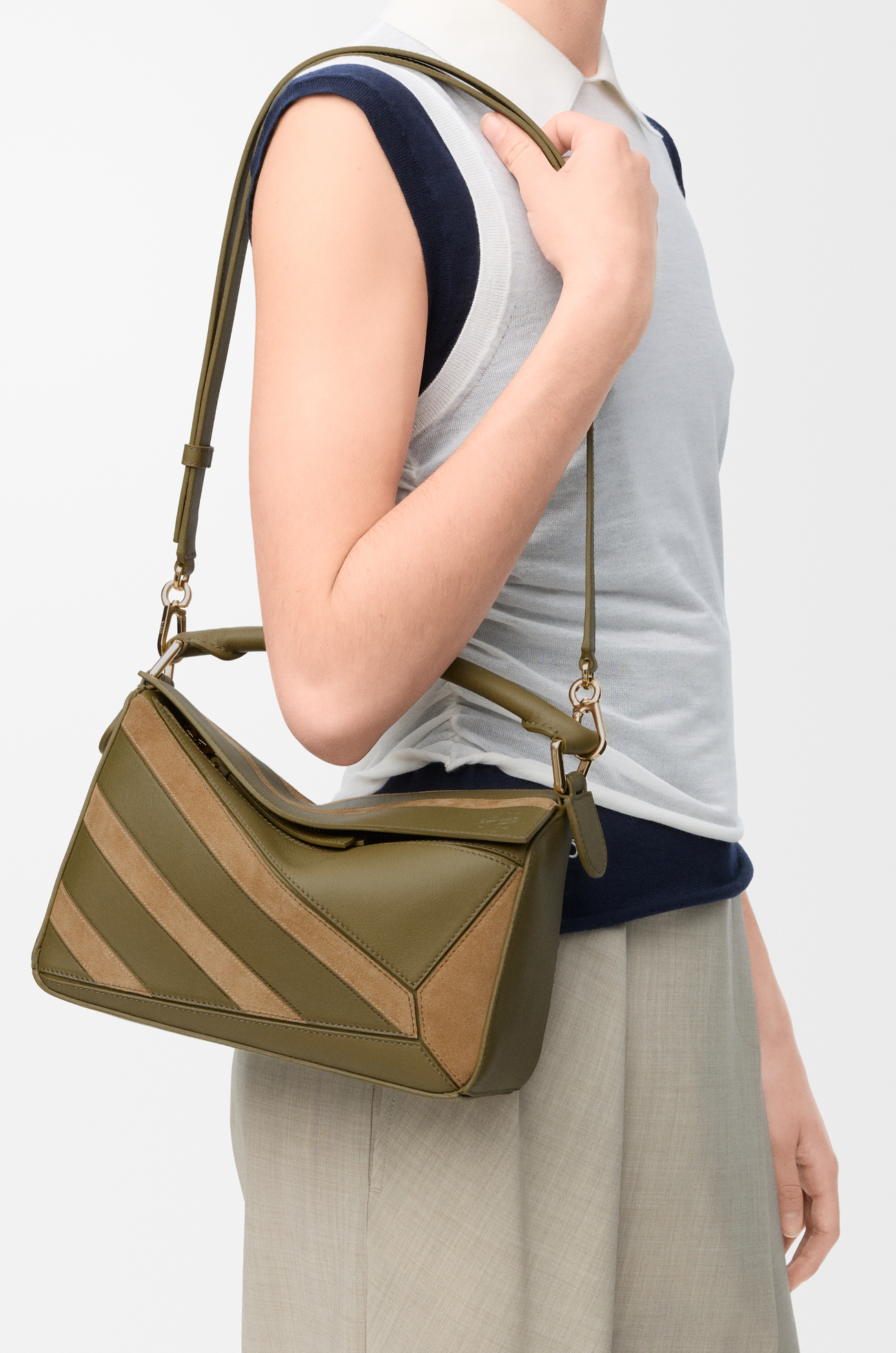 LOEWE Small Puzzle bag in classic calfskin and suede Olive/Gold