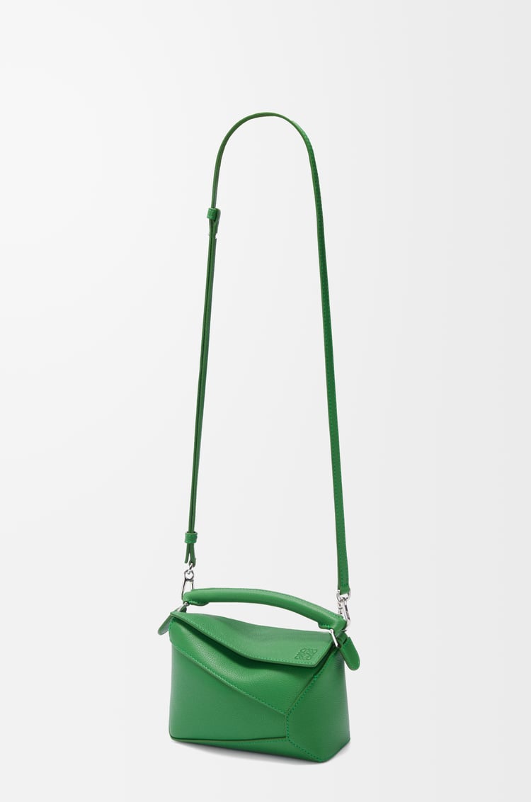 LOEWE パズルバッグ ミニ（ソフトグレインカーフ） トロピカルグリーン