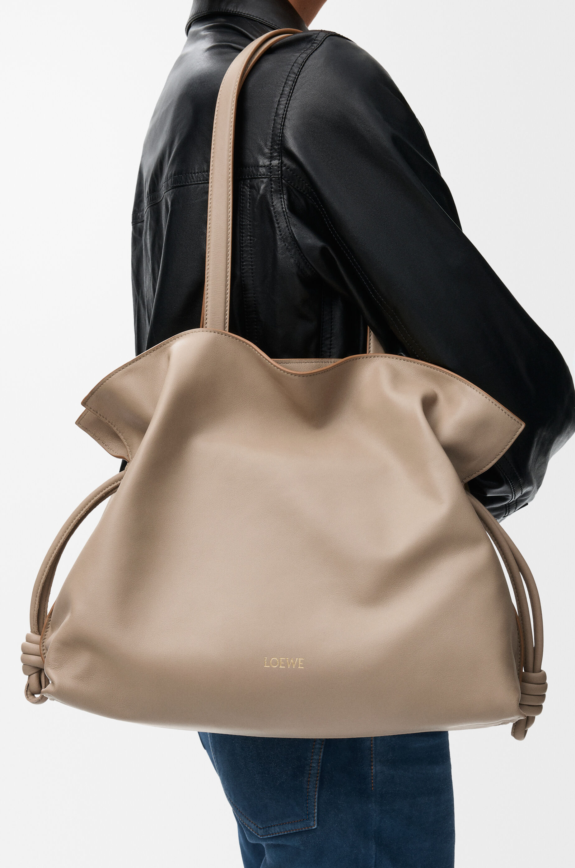 フラメンコクラッチ ラージ（ナパカーフ） ベージュ - LOEWE Japan