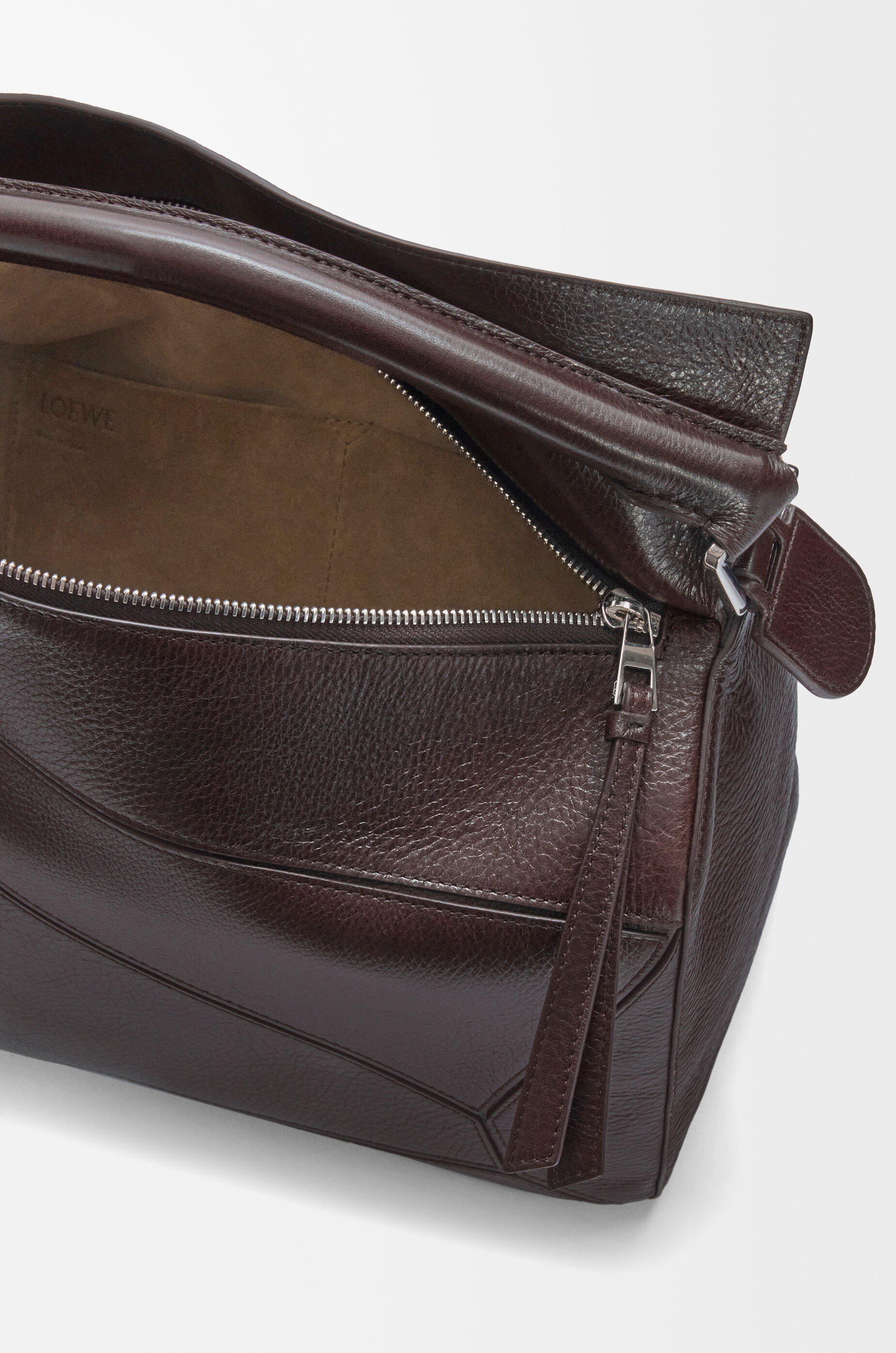 Bolso Puzzle grande en piel de ciervo Burgundy Oscuro LOEWE